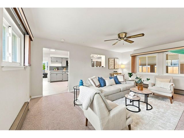 12721 Woodland Dr, Longmont, CO 80504
