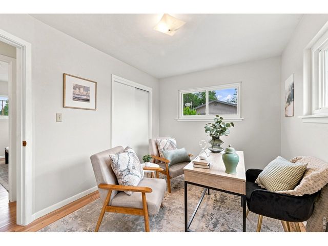 12721 Woodland Dr, Longmont, CO 80504