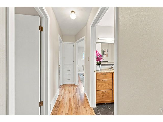 12721 Woodland Dr, Longmont, CO 80504