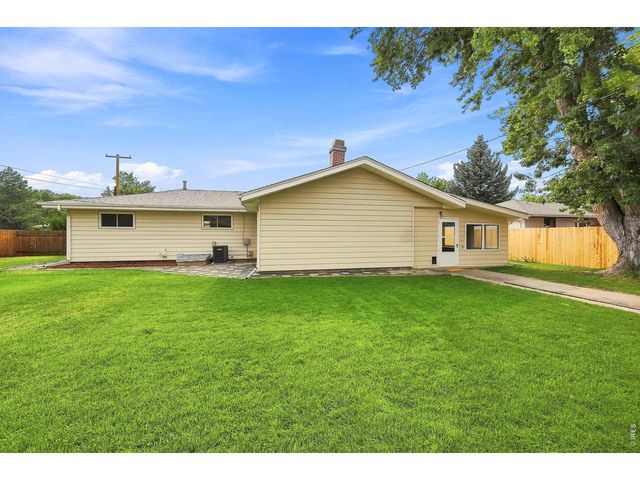 12721 Woodland Dr, Longmont, CO 80504