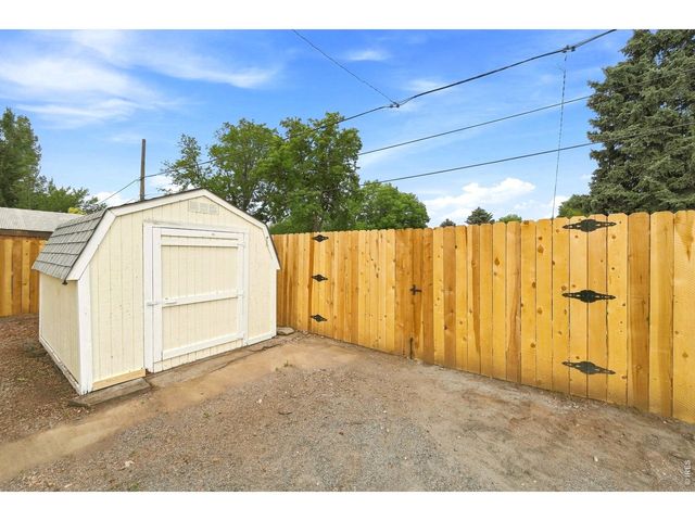 12721 Woodland Dr, Longmont, CO 80504