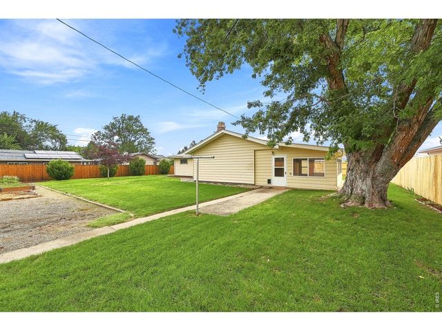 12721 Woodland Dr, Longmont, CO 80504