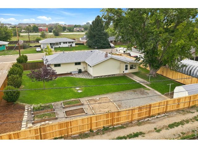 12721 Woodland Dr, Longmont, CO 80504