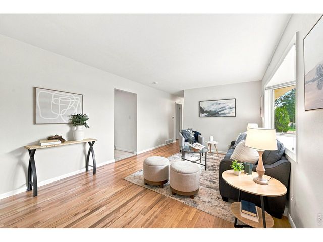 12721 Woodland Dr, Longmont, CO 80504