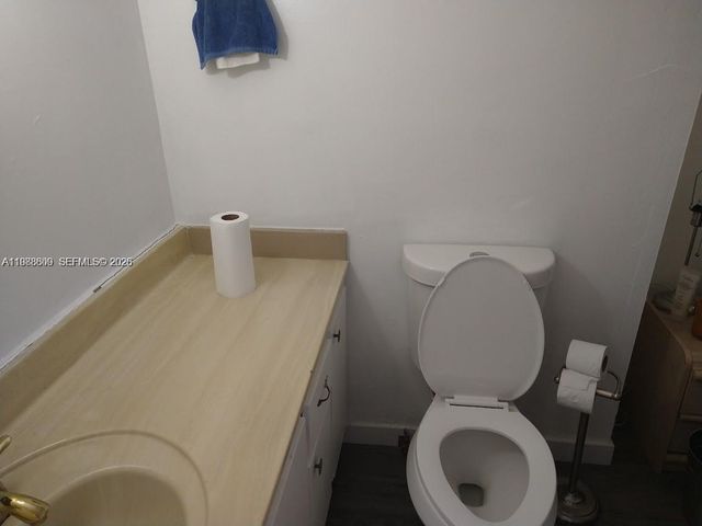 6039 Collins Ave 1710, Miami Beach, FL 33140