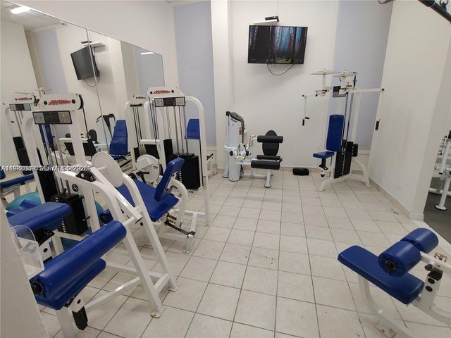 6039 Collins Ave 1710, Miami Beach, FL 33140