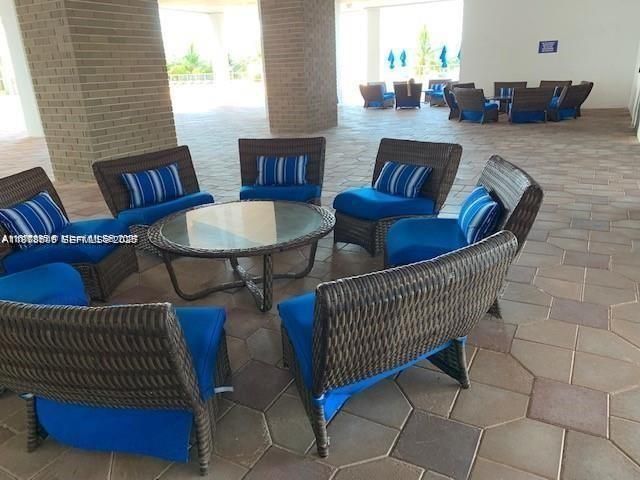 6039 Collins Ave 1710, Miami Beach, FL 33140