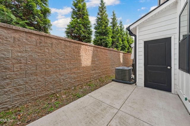 6820 Milligan Way 104, Raleigh, NC 27613