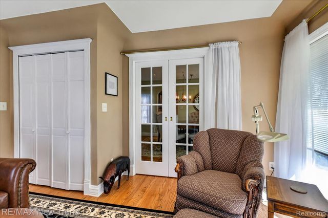 2529 S Commerce Road, Wolverine Lake Village, MI 48390