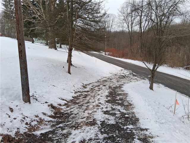 418 Vance Dr, Smith, PA 15021