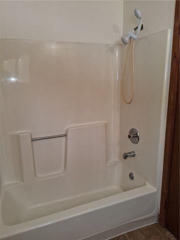 418 Vance Dr, Smith, PA 15021