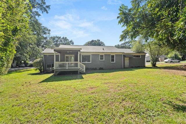 1563 Cloverdale Drive SE, Marietta, GA 30067