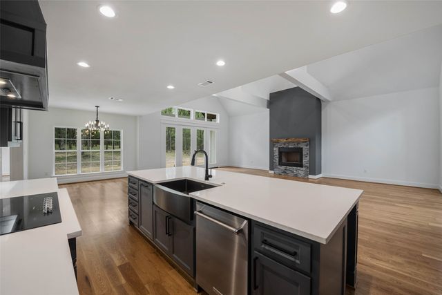 108 Oakridge Court, Mabank, TX 75147