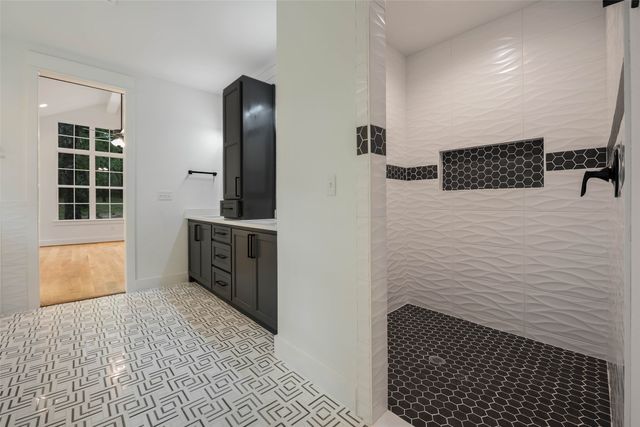108 Oakridge Court, Mabank, TX 75147