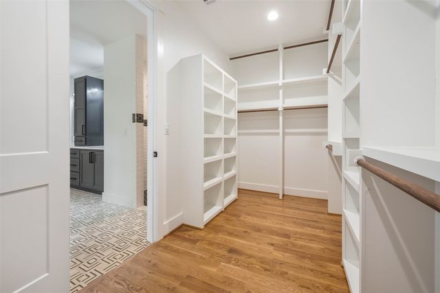 108 Oakridge Court, Mabank, TX 75147