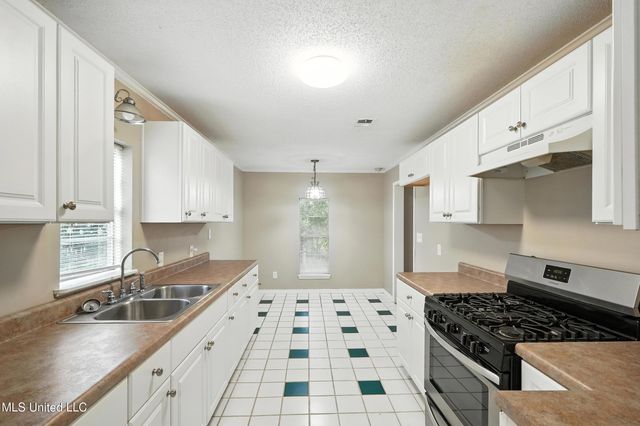 1901 Highway 11, Picayune, MS 39466