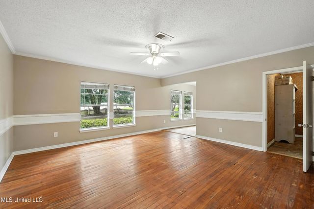 1901 Highway 11, Picayune, MS 39466