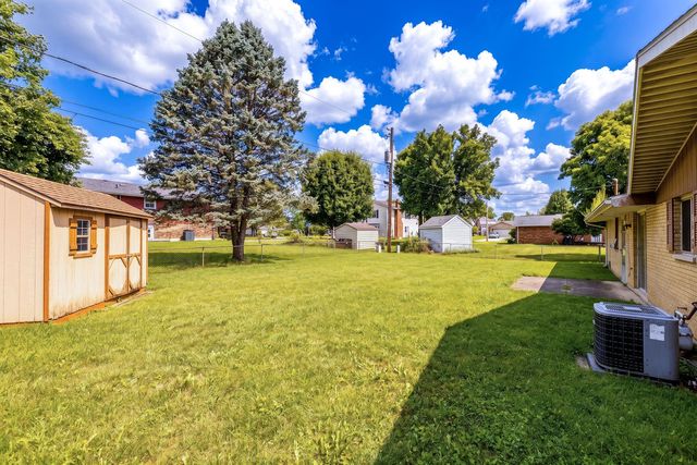 1906 Wilshire Drive, Xenia, OH 45385