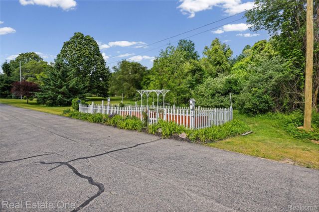 3708 Hideaway Court, Brighton Township, MI 48114