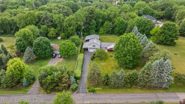 3708 Hideaway Court, Brighton Township, MI 48114