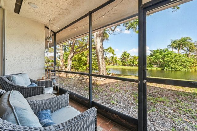 22 Via De Casas 103, Boynton Beach, FL 33426