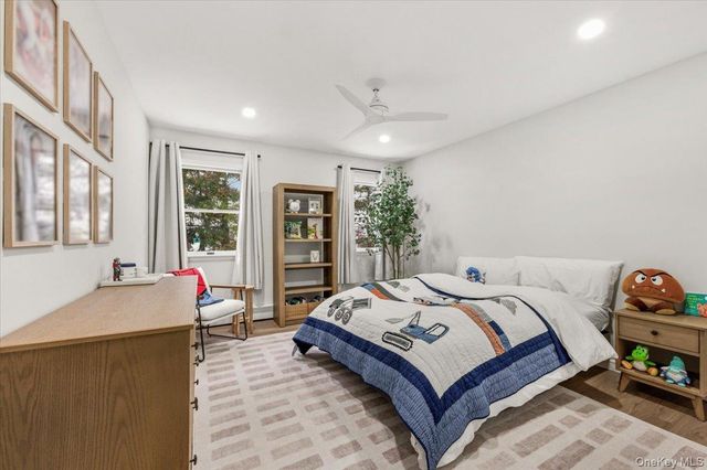 1662 Park Avenue, New Hyde Park, NY 11040