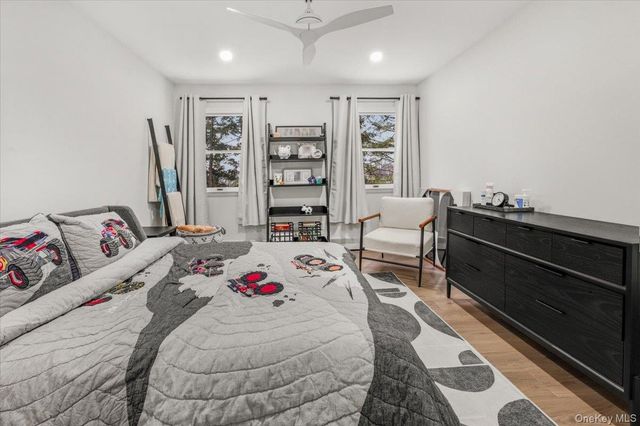 1662 Park Avenue, New Hyde Park, NY 11040