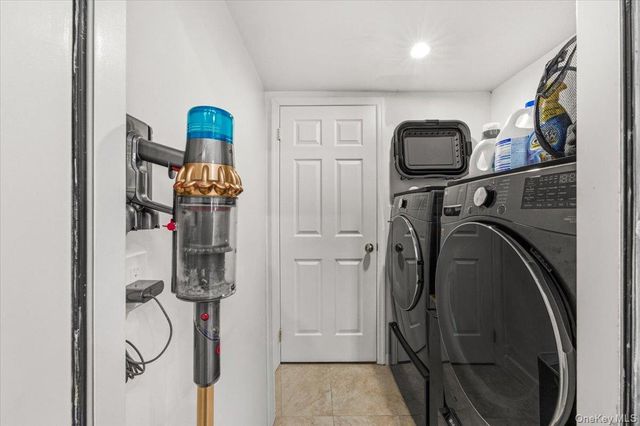 1662 Park Avenue, New Hyde Park, NY 11040