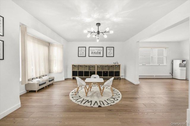 1662 Park Avenue, New Hyde Park, NY 11040