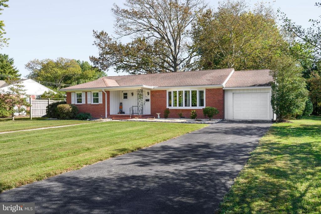 Image 2 of property listing at 303 E CAMPUS AVE, Chestertown, MD 21620