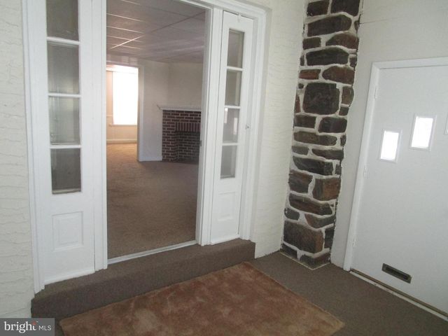 7262 CALVIN RD, Upper Darby, PA 19082
