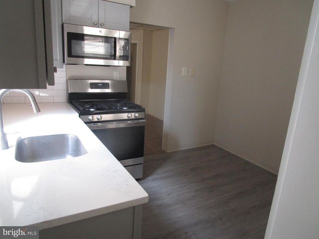 7262 CALVIN RD, Upper Darby, PA 19082