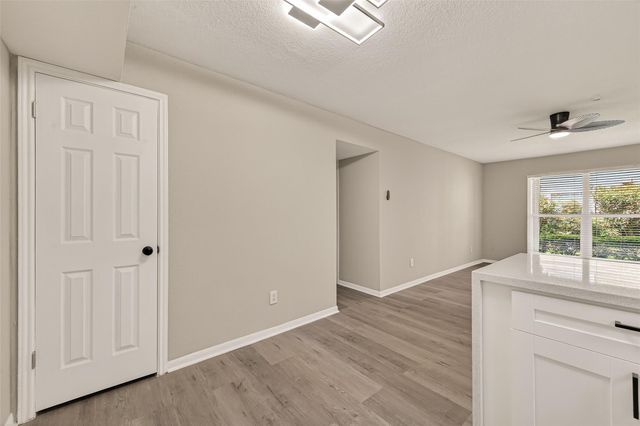 1860 White Oak Drive 311, Houston, TX 77009