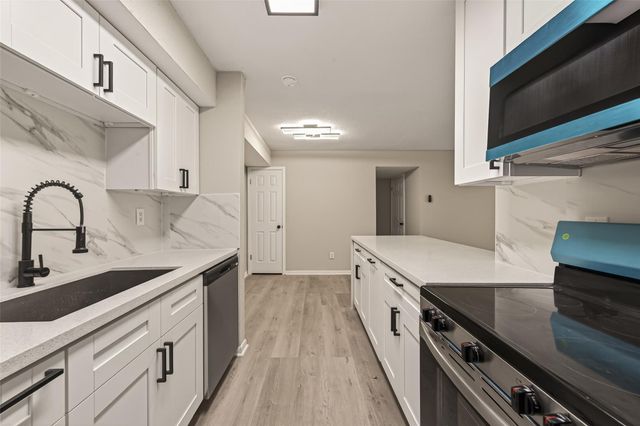 1860 White Oak Drive 311, Houston, TX 77009