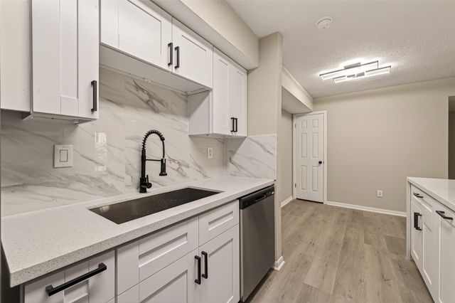 1860 White Oak Drive 311, Houston, TX 77009