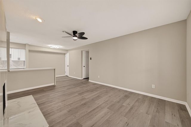 1860 White Oak Drive 311, Houston, TX 77009