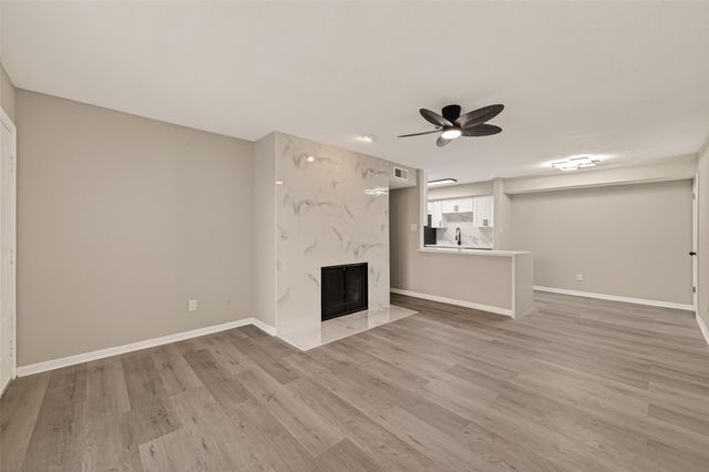 1860 White Oak Drive 311, Houston, TX 77009