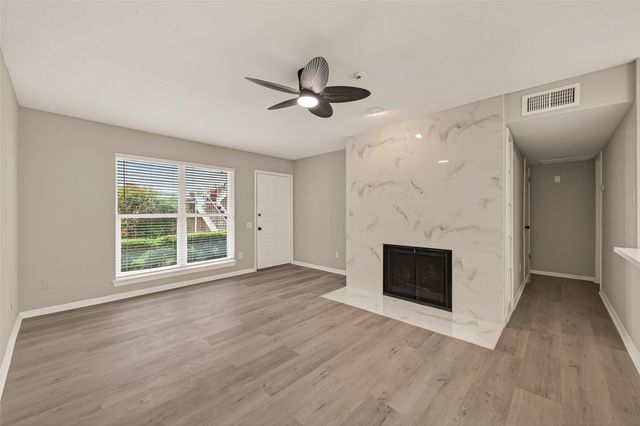 1860 White Oak Drive 311, Houston, TX 77009