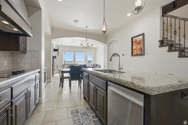 1951 N AUGUSTA CT, Washington, UT 84780