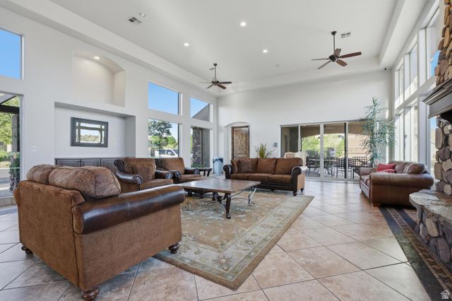 1951 N AUGUSTA CT, Washington, UT 84780