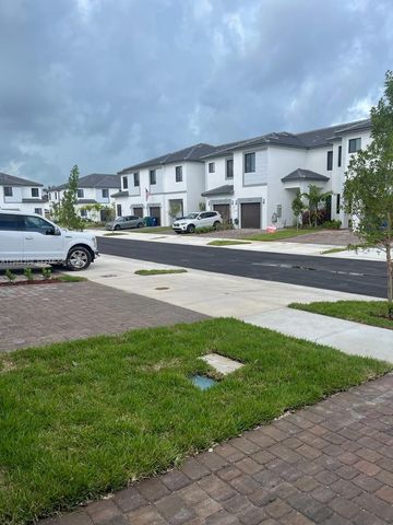 13637 SW 157th Pl, Miami, FL 33196