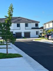 13637 SW 157th Pl, Miami, FL 33196