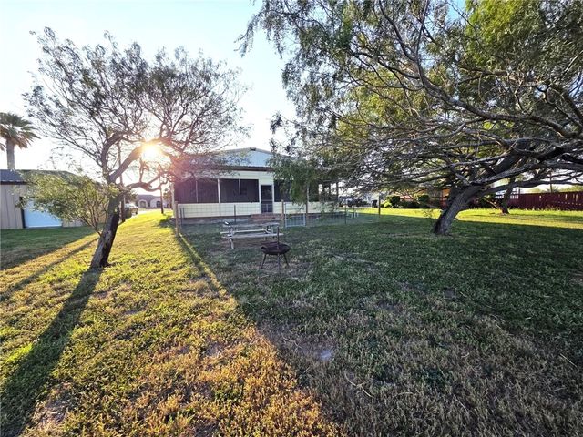 394 Bayside Estates, Riviera, TX 78379