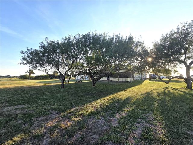 394 Bayside Estates, Riviera, TX 78379