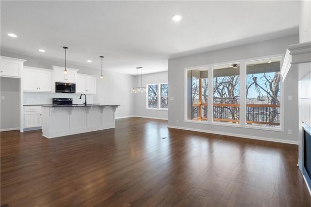 25409 W 149th Terrace, Olathe, KS 66061