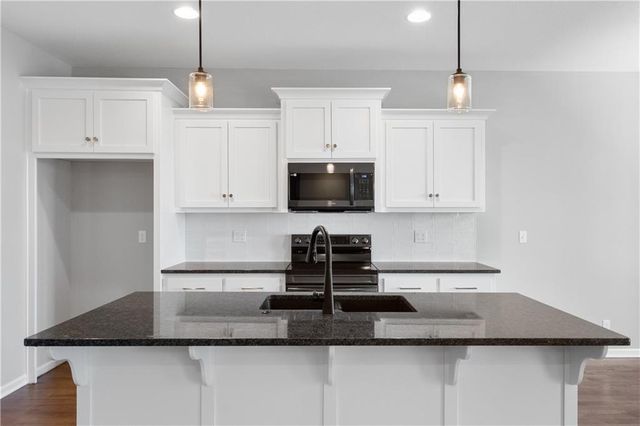 25409 W 149th Terrace, Olathe, KS 66061