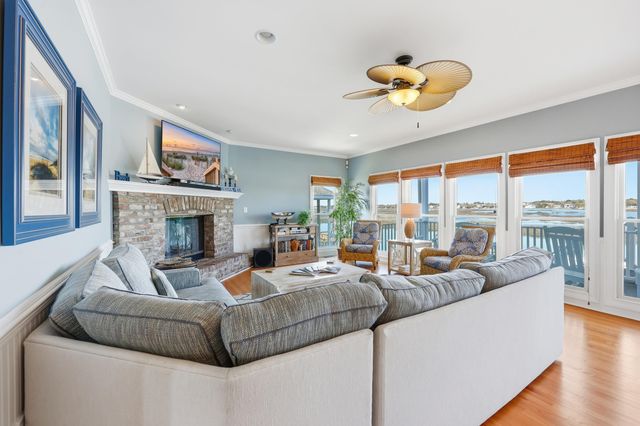 902 S Waccamaw Dr., Garden City Beach, SC 29576