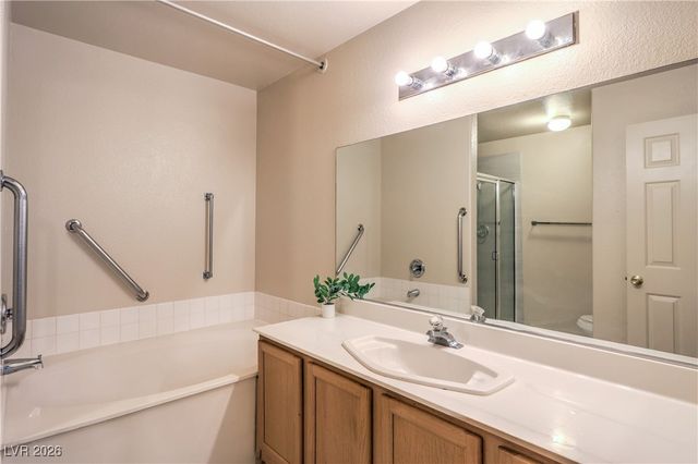 4304 West Lake Mead Boulevard 201, Las Vegas, NV 89108