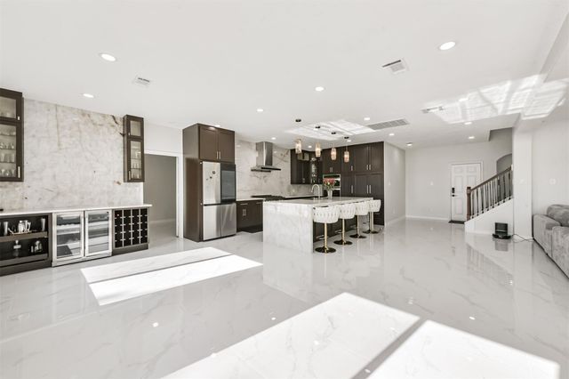 2315 Bending Spring Drive, Pearland, TX 77584