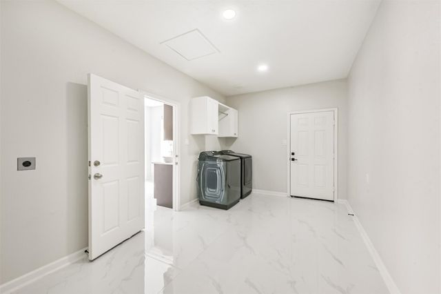 2315 Bending Spring Drive, Pearland, TX 77584